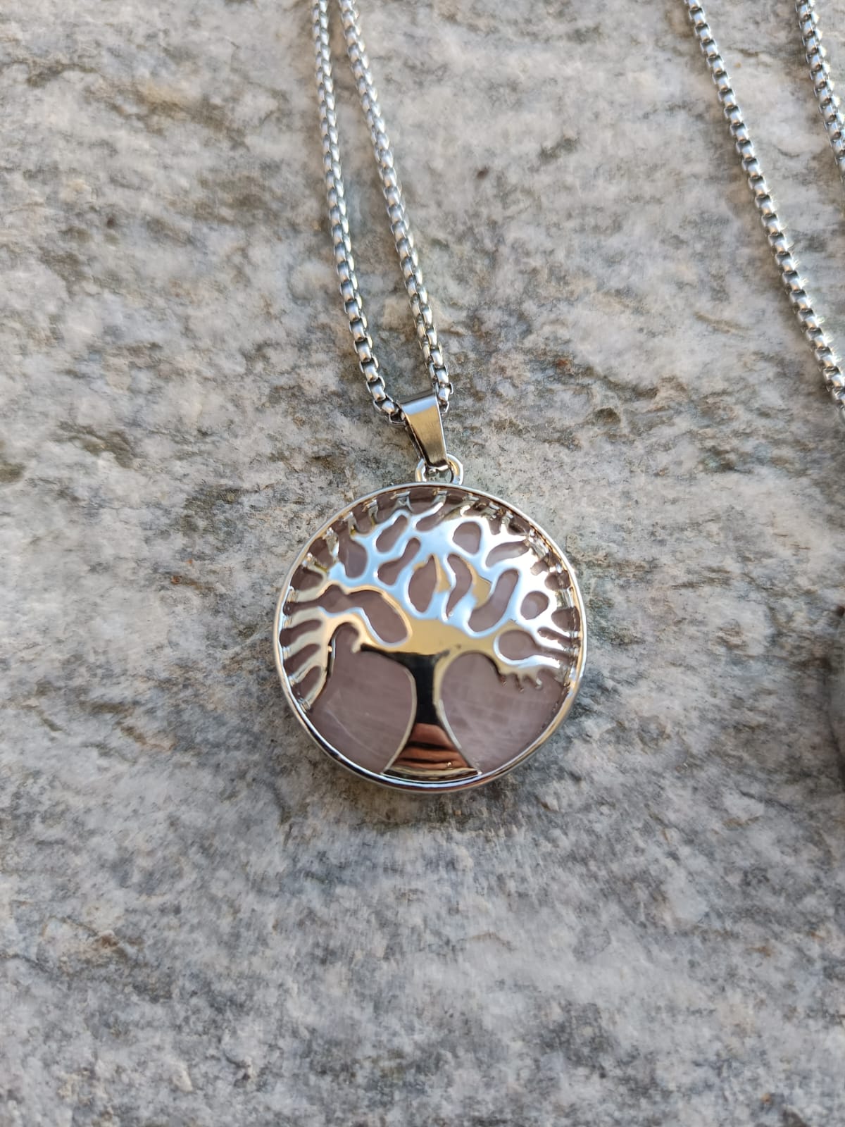 Ciondoli e collane con Pietre Naturali