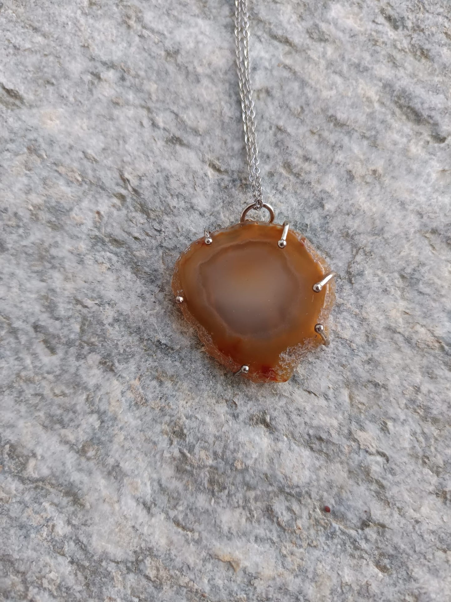 Ciondolo in Geode di Agata Naturale